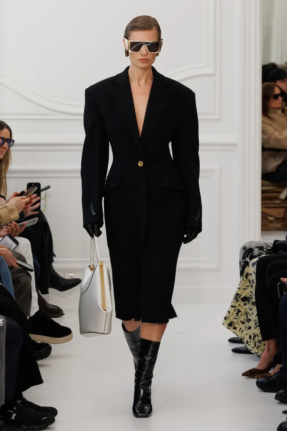 00027-givenchy-fall-2025-ready-to-wear-credit-brand