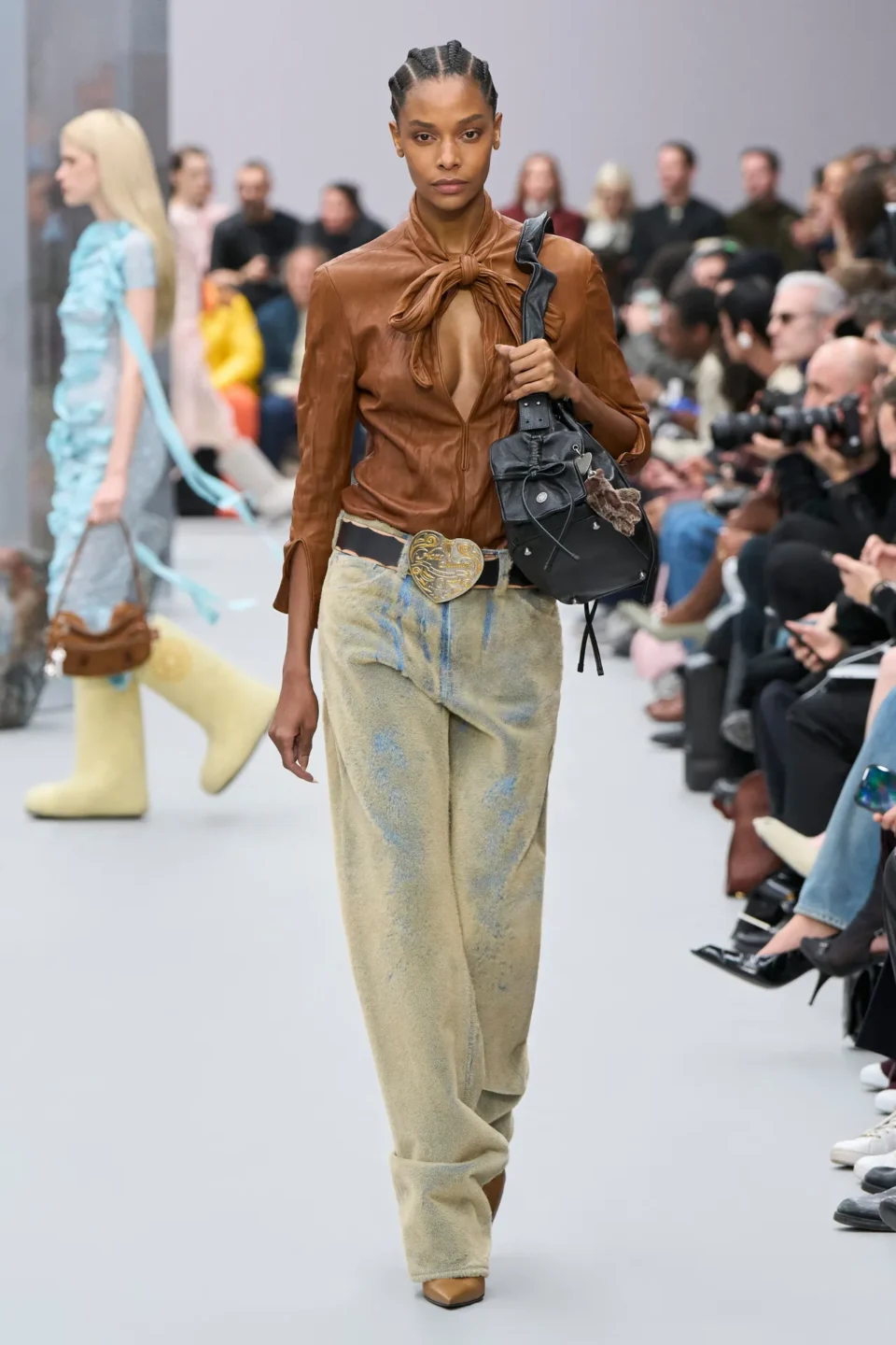 00028-acne-studios-fall-2025-ready-to-wear-credit-gorunway
