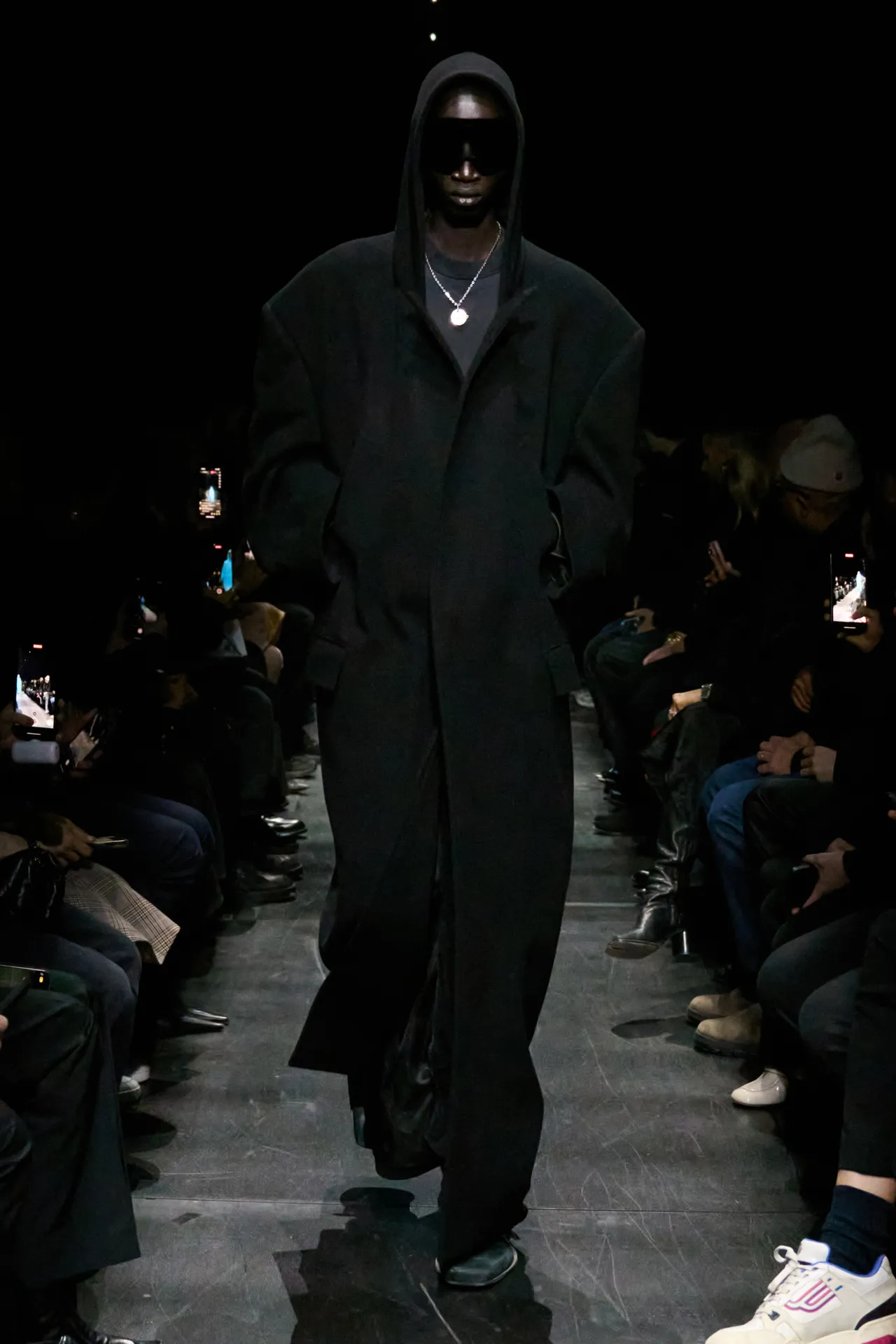00029-balenciaga-fall-2025-ready-to-wear-credit-gorunway