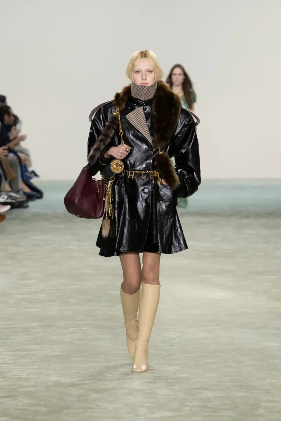 00029-chloe-fall-2025-ready-to-wear-credit-brand