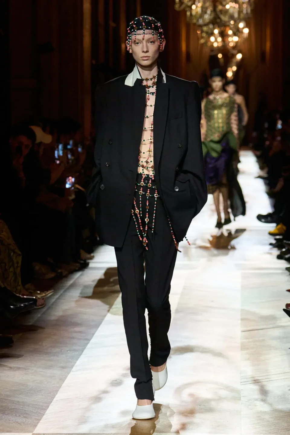 00030-dries-van-noten-fall-2025-ready-to-wear-credit-gorunway