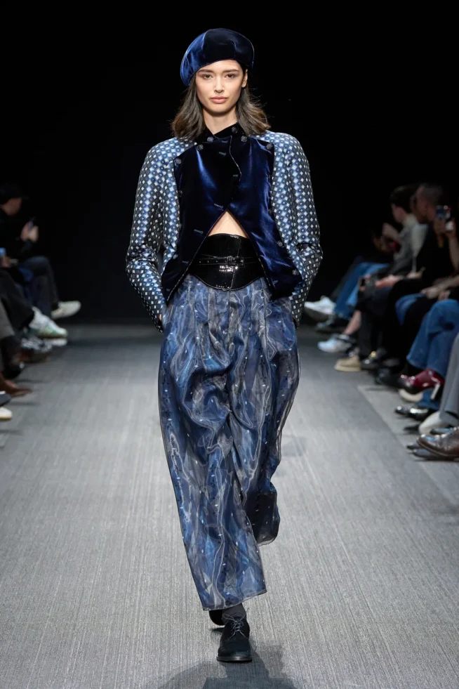 00030-emporio-armani-fall-2025-ready-to-wear-credit-gorunway