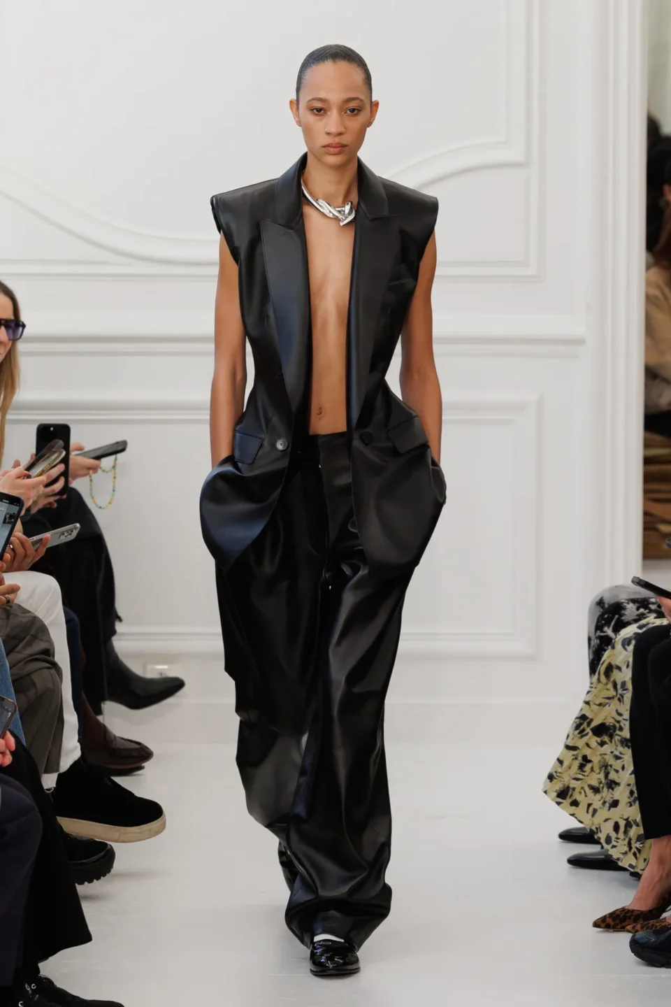 00030-givenchy-fall-2025-ready-to-wear-credit-brand
