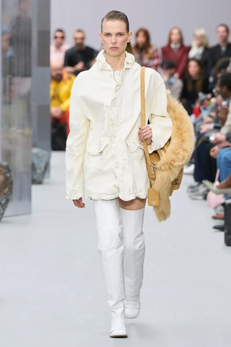 00031-acne-studios-fall-2025-ready-to-wear-credit-gorunway