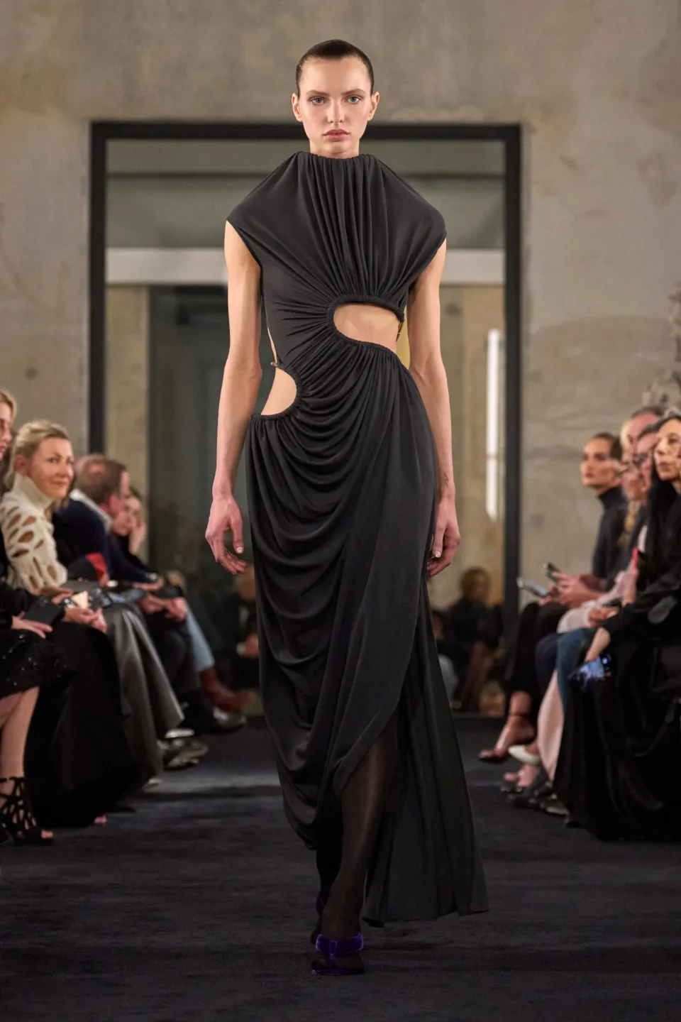 00031-alaia-fall-2025-ready-to-wear-credit-brand