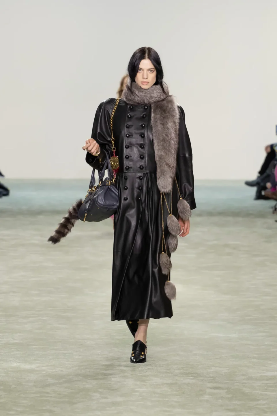 00031-chloe-fall-2025-ready-to-wear-credit-brand