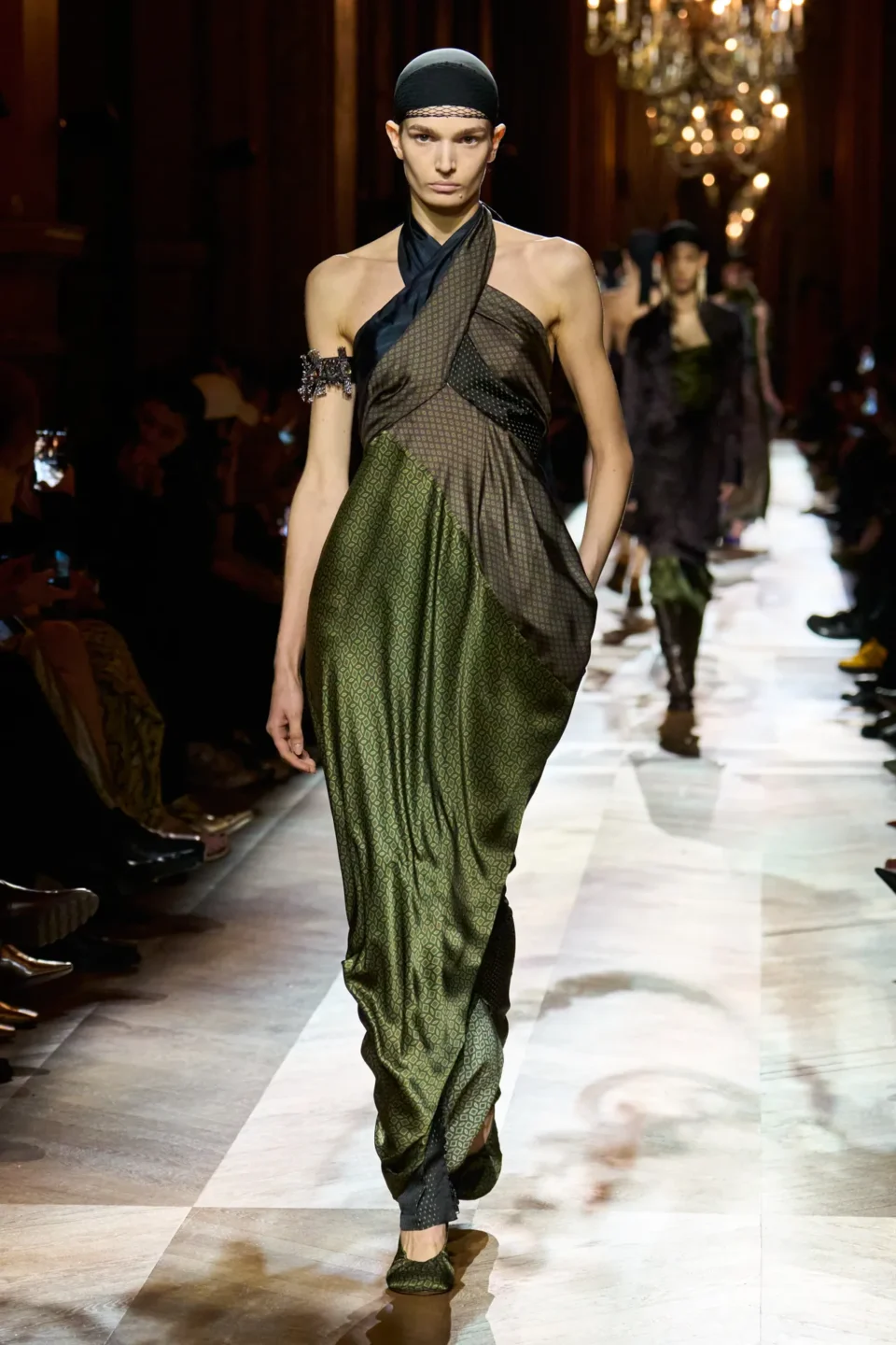 00032-dries-van-noten-fall-2025-ready-to-wear-credit-gorunway