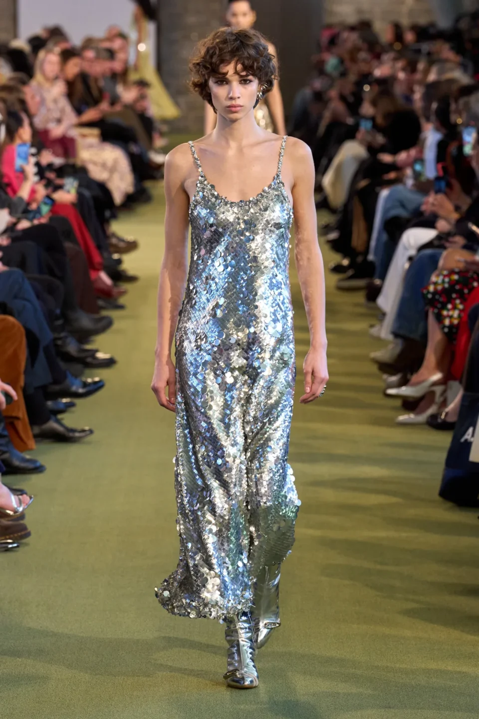 00032-rabanne-fall-2025-ready-to-wear-credit-gorunway