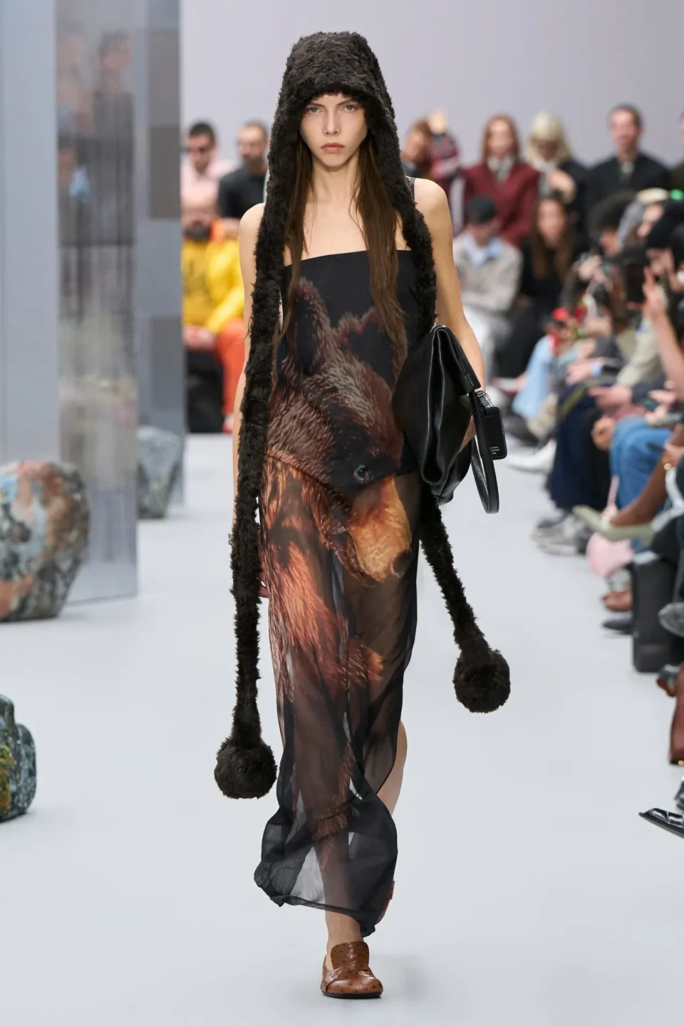 00034-acne-studios-fall-2025-ready-to-wear-credit-gorunway