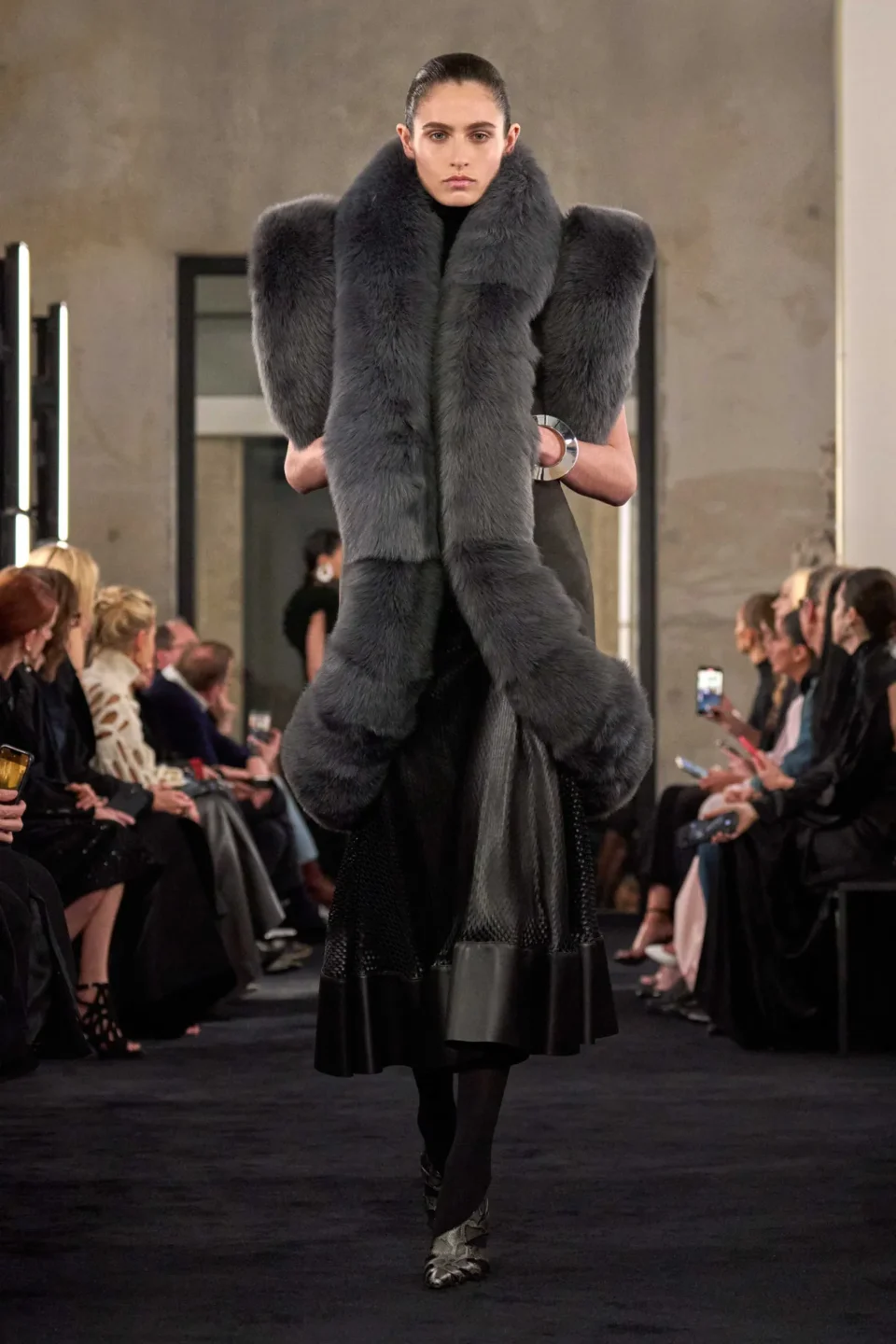 00034-alaia-fall-2025-ready-to-wear-credit-brand