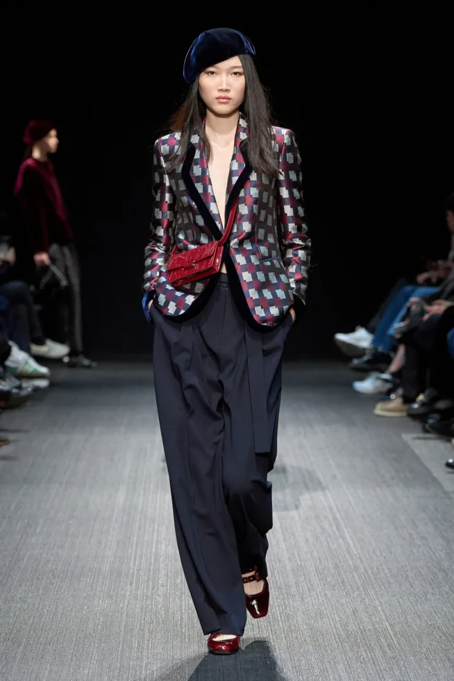 00034-emporio-armani-fall-2025-ready-to-wear-credit-gorunway