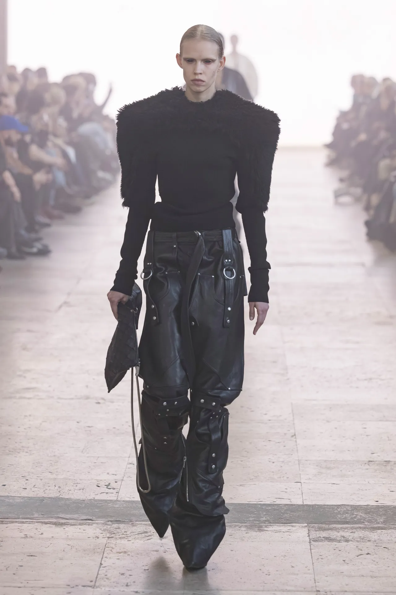 00034-rick-owens-fall-2025-ready-to-wear-credit-brand