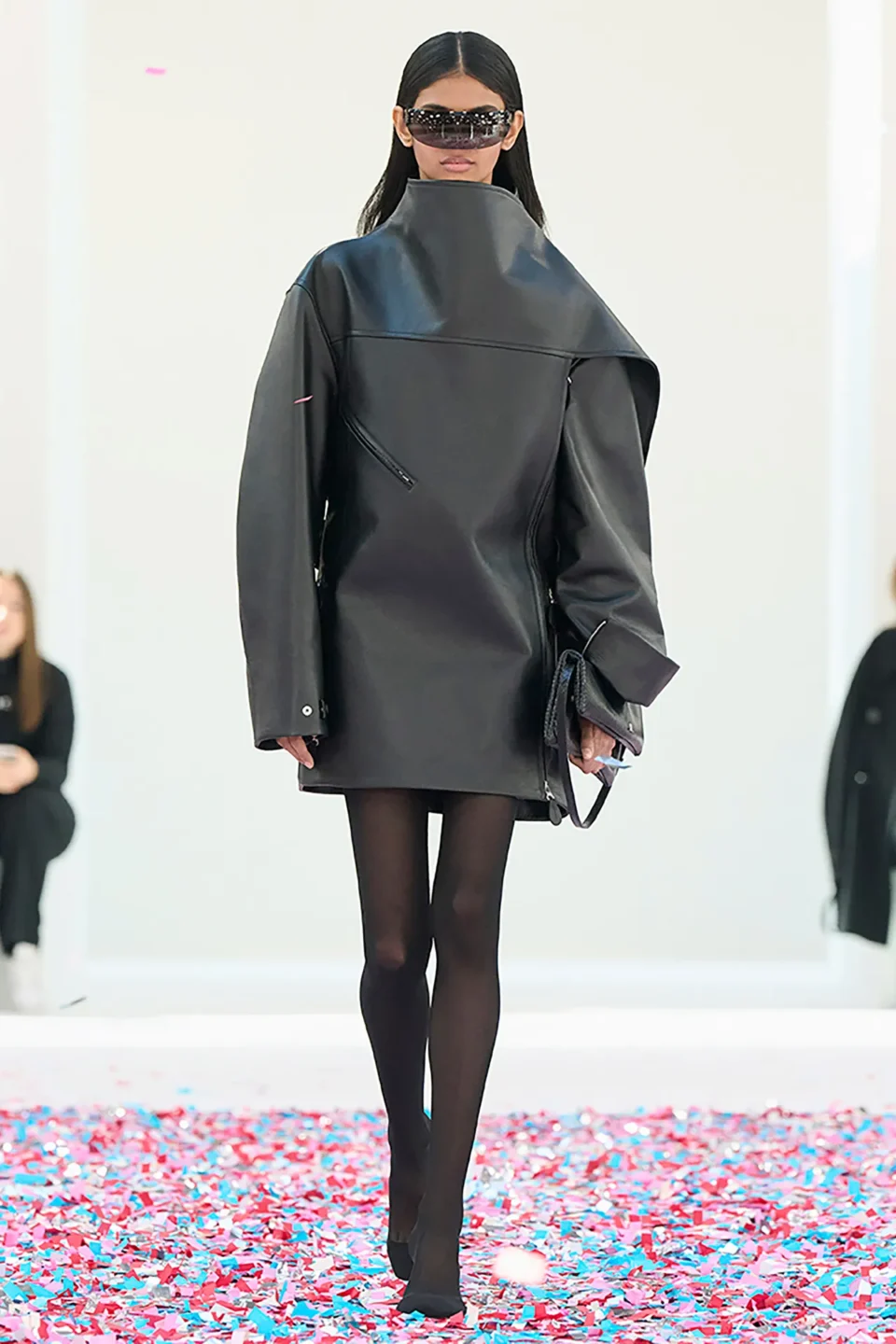 00035-courreges-fall-2025-ready-to-wear-credit-brand