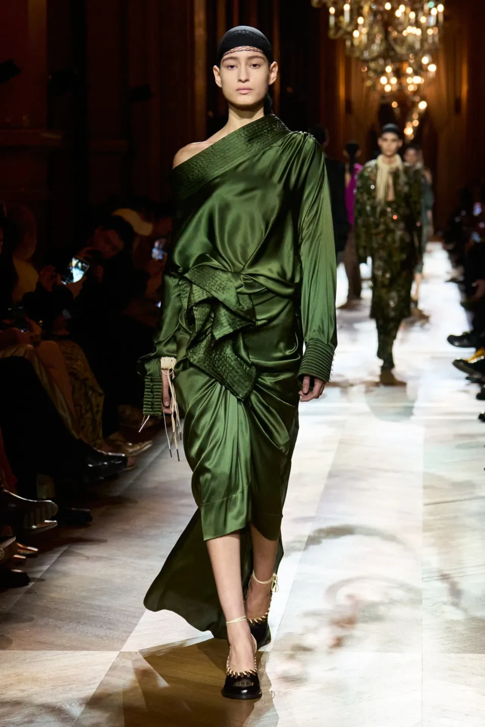 00035-dries-van-noten-fall-2025-ready-to-wear-credit-gorunway