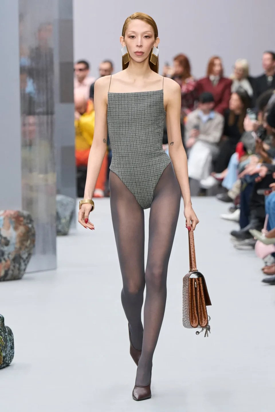 00036-acne-studios-fall-2025-ready-to-wear-credit-gorunway