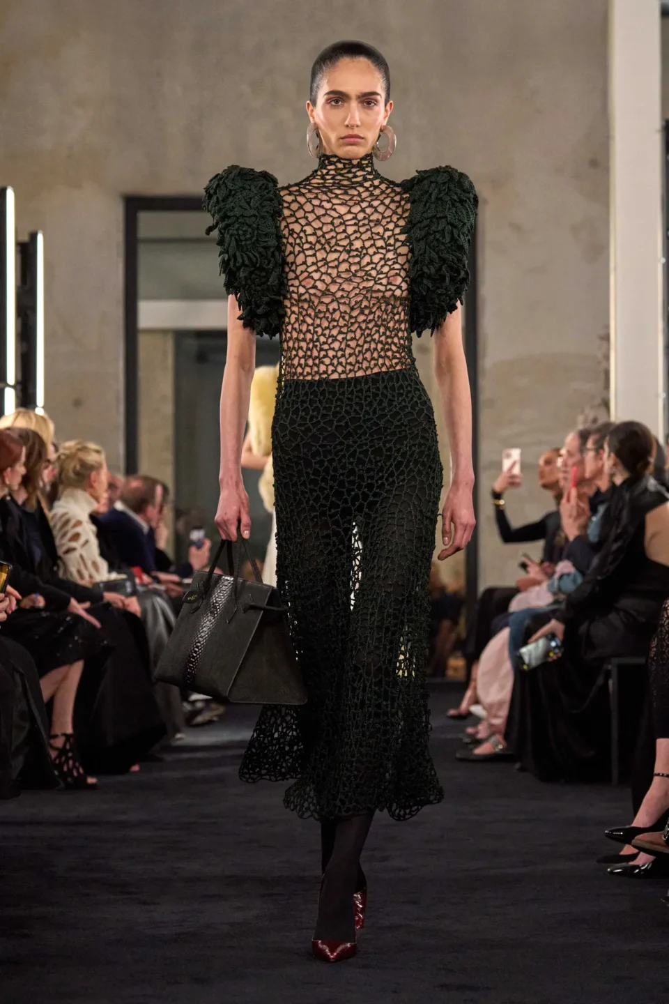 00036-alaia-fall-2025-ready-to-wear-credit-brand