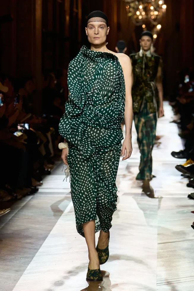 00037-dries-van-noten-fall-2025-ready-to-wear-credit-gorunway