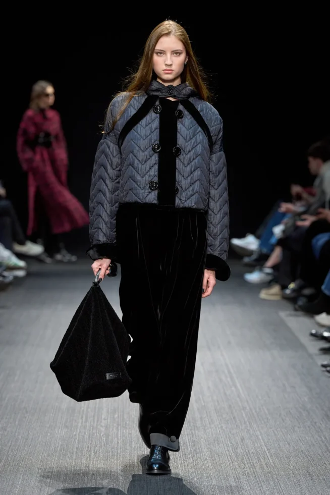 00037-emporio-armani-fall-2025-ready-to-wear-credit-gorunway