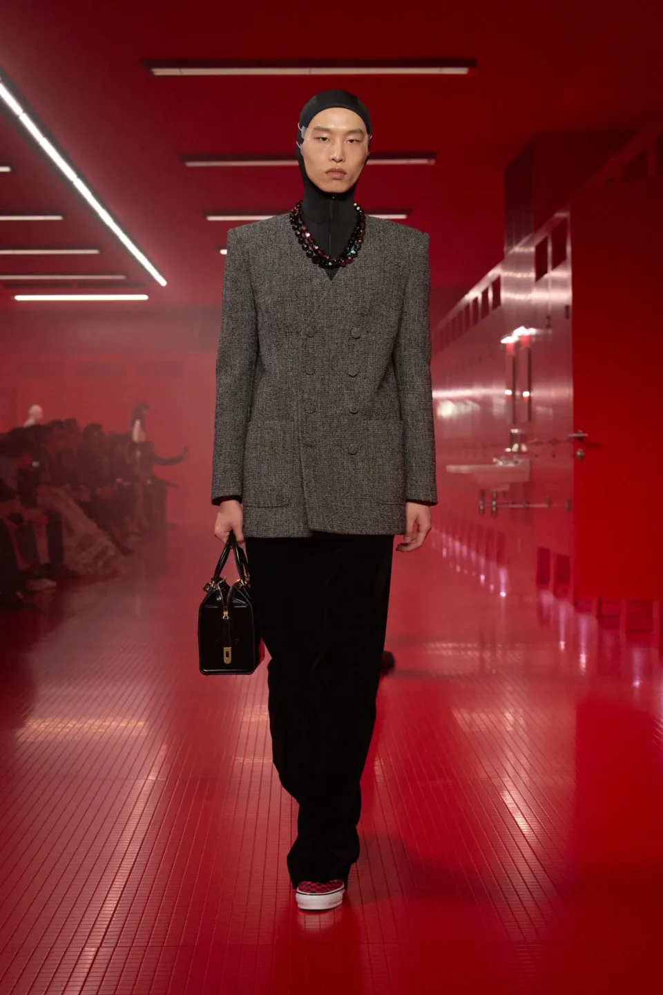 00038-valentino-fall-2025-ready-to-wear-credit-gorunway