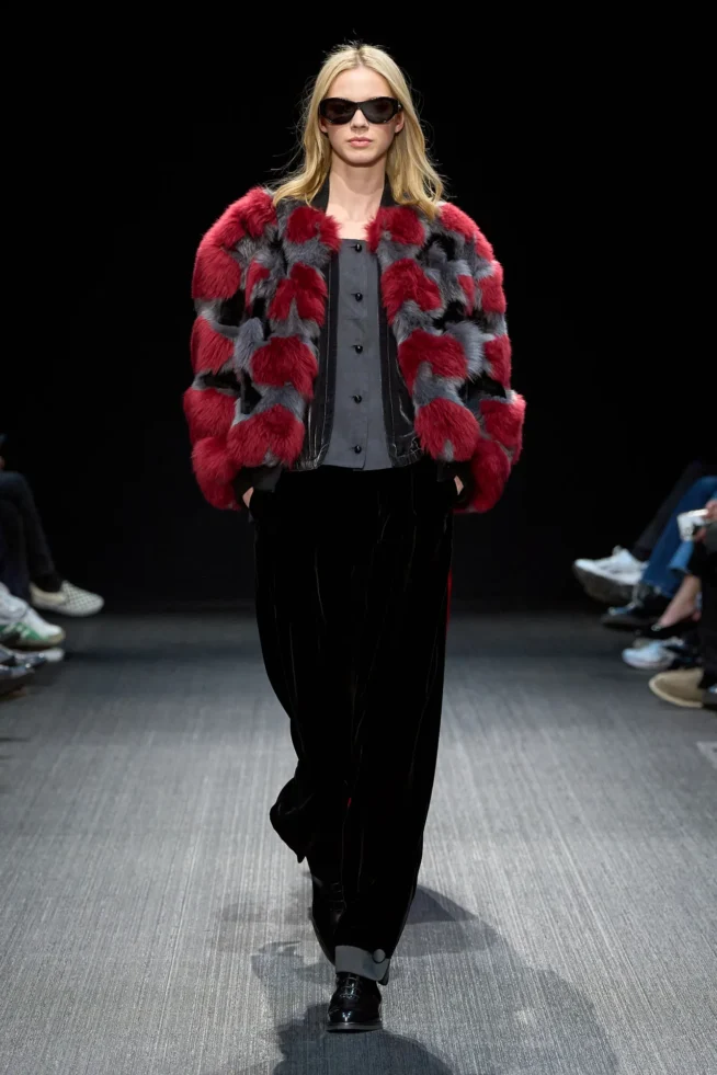 00039-emporio-armani-fall-2025-ready-to-wear-credit-gorunway