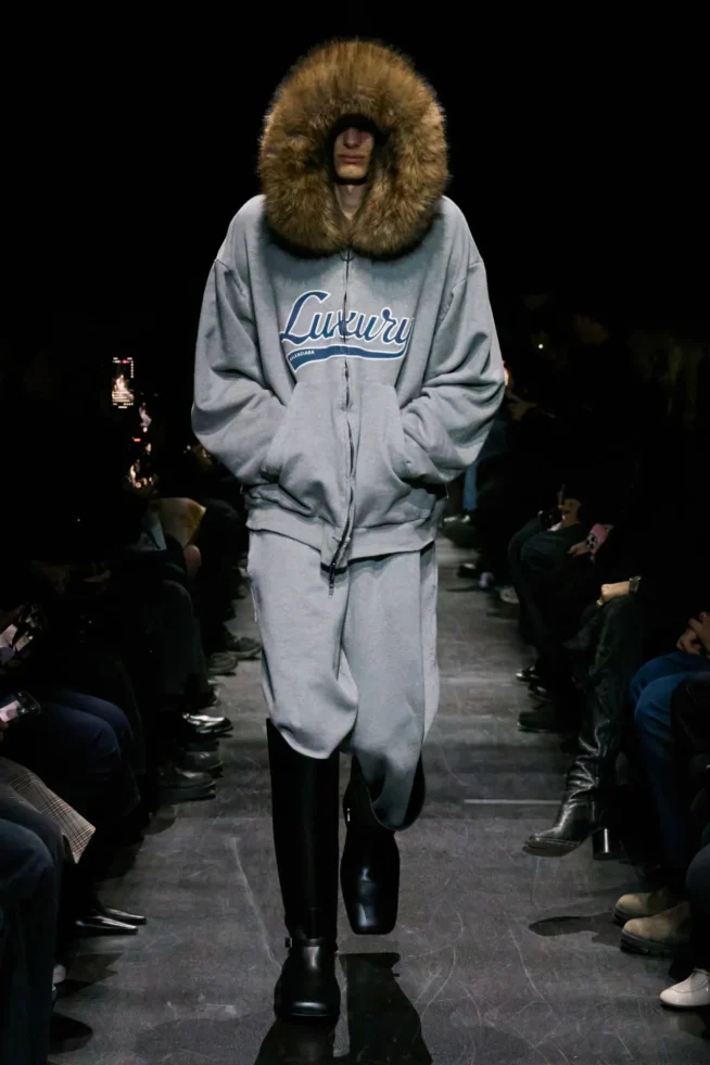 00040-balenciaga-fall-2025-ready-to-wear-credit-gorunway