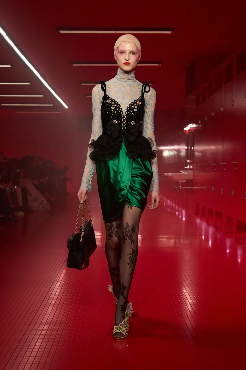 00040-valentino-fall-2025-ready-to-wear-credit-gorunway