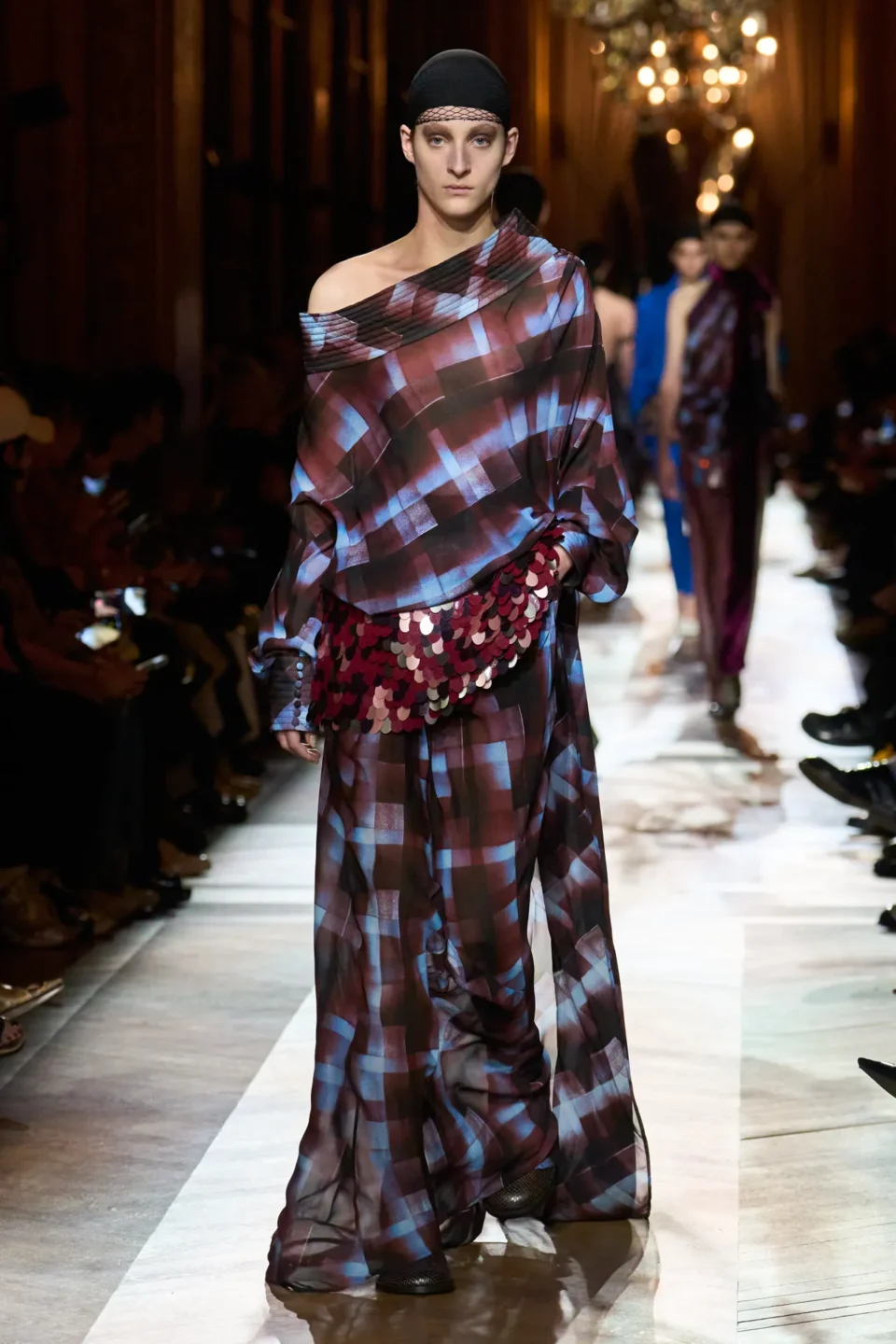 00041-dries-van-noten-fall-2025-ready-to-wear-credit-gorunway