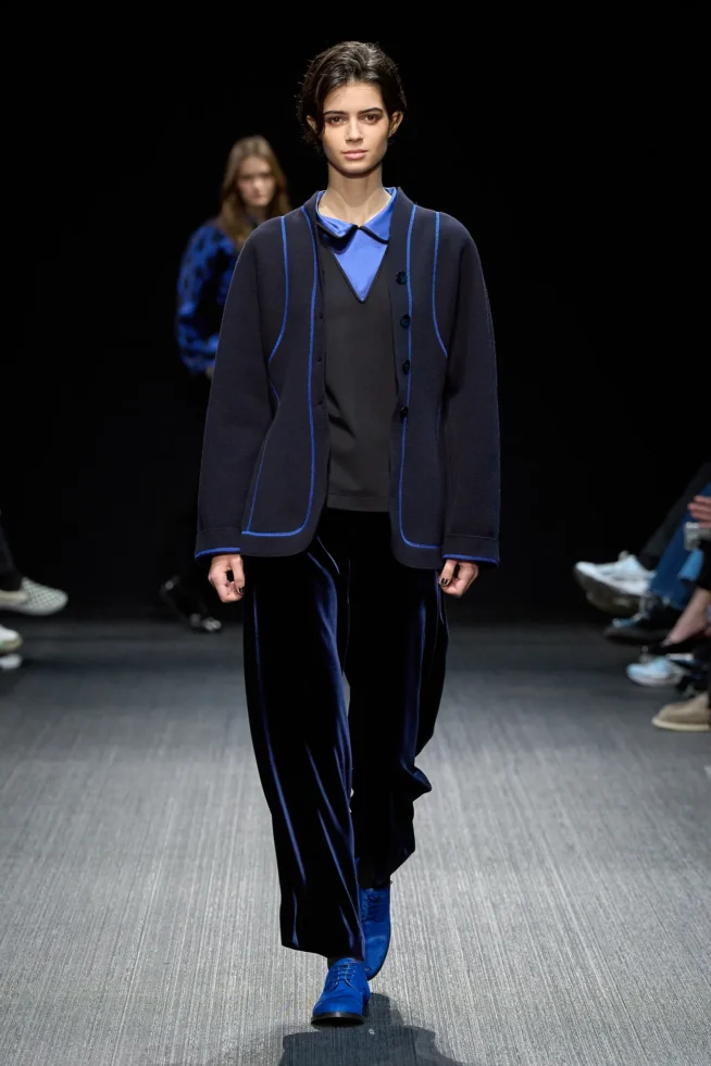 00041-emporio-armani-fall-2025-ready-to-wear-credit-gorunway