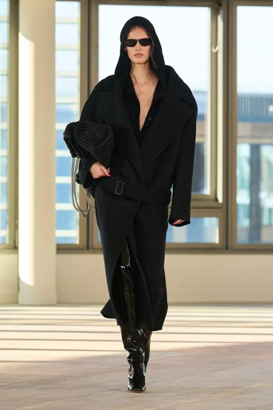 00041-stella-mccartney-fall-2025-ready-to-wear-credit-gorunway