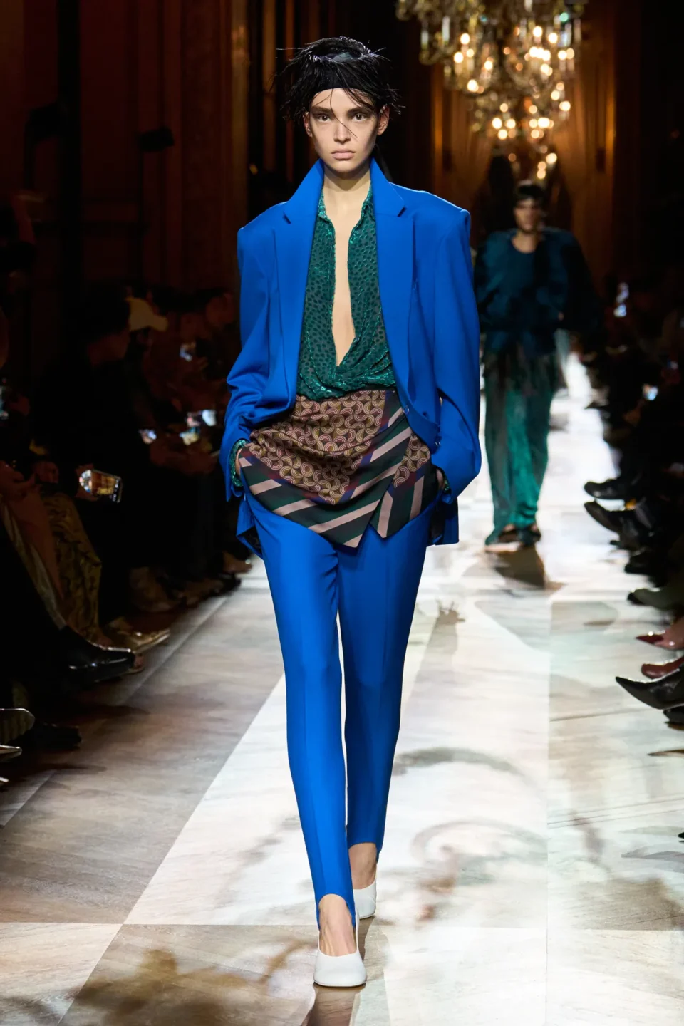 00043-dries-van-noten-fall-2025-ready-to-wear-credit-gorunway