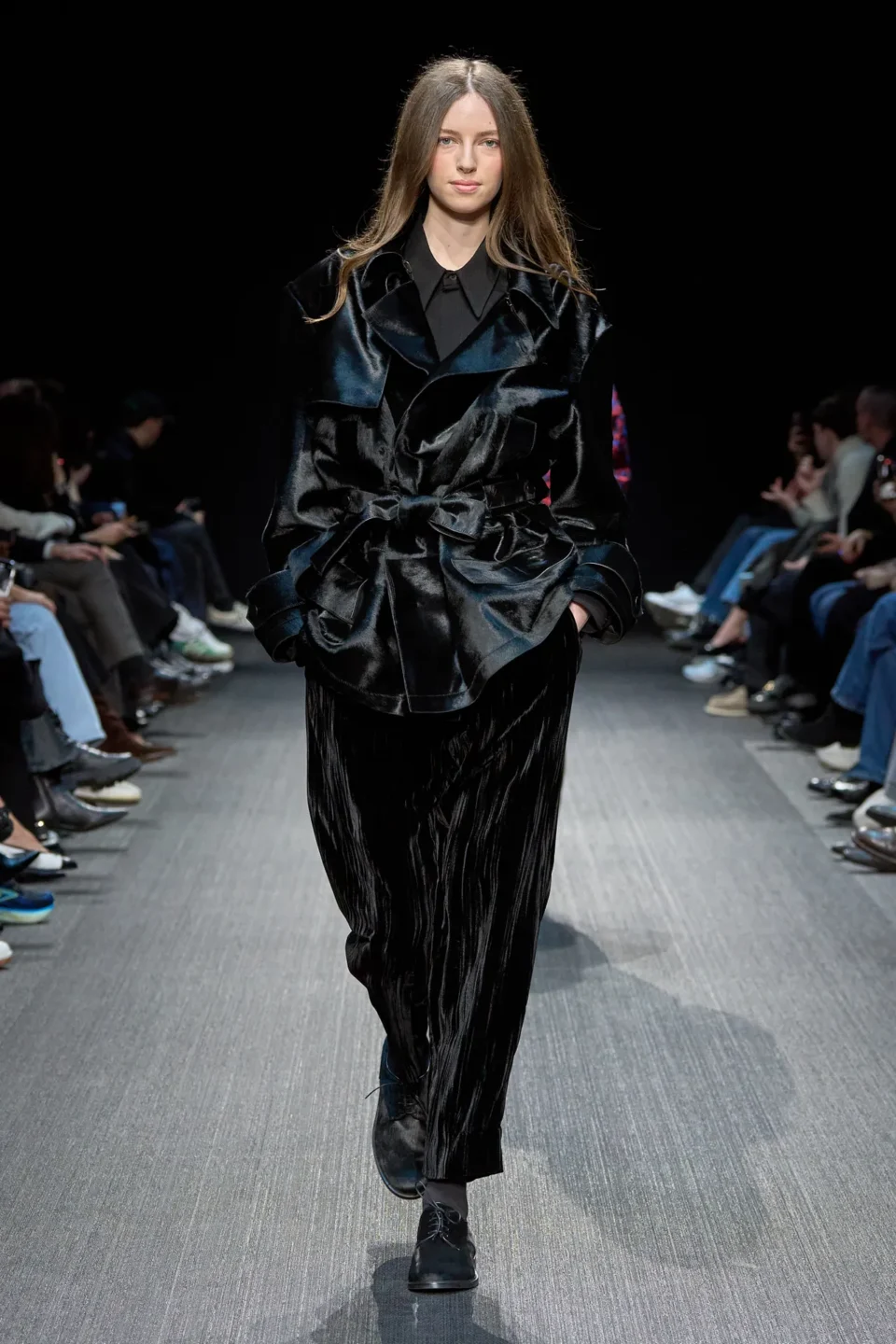 00043-emporio-armani-fall-2025-ready-to-wear-credit-gorunway