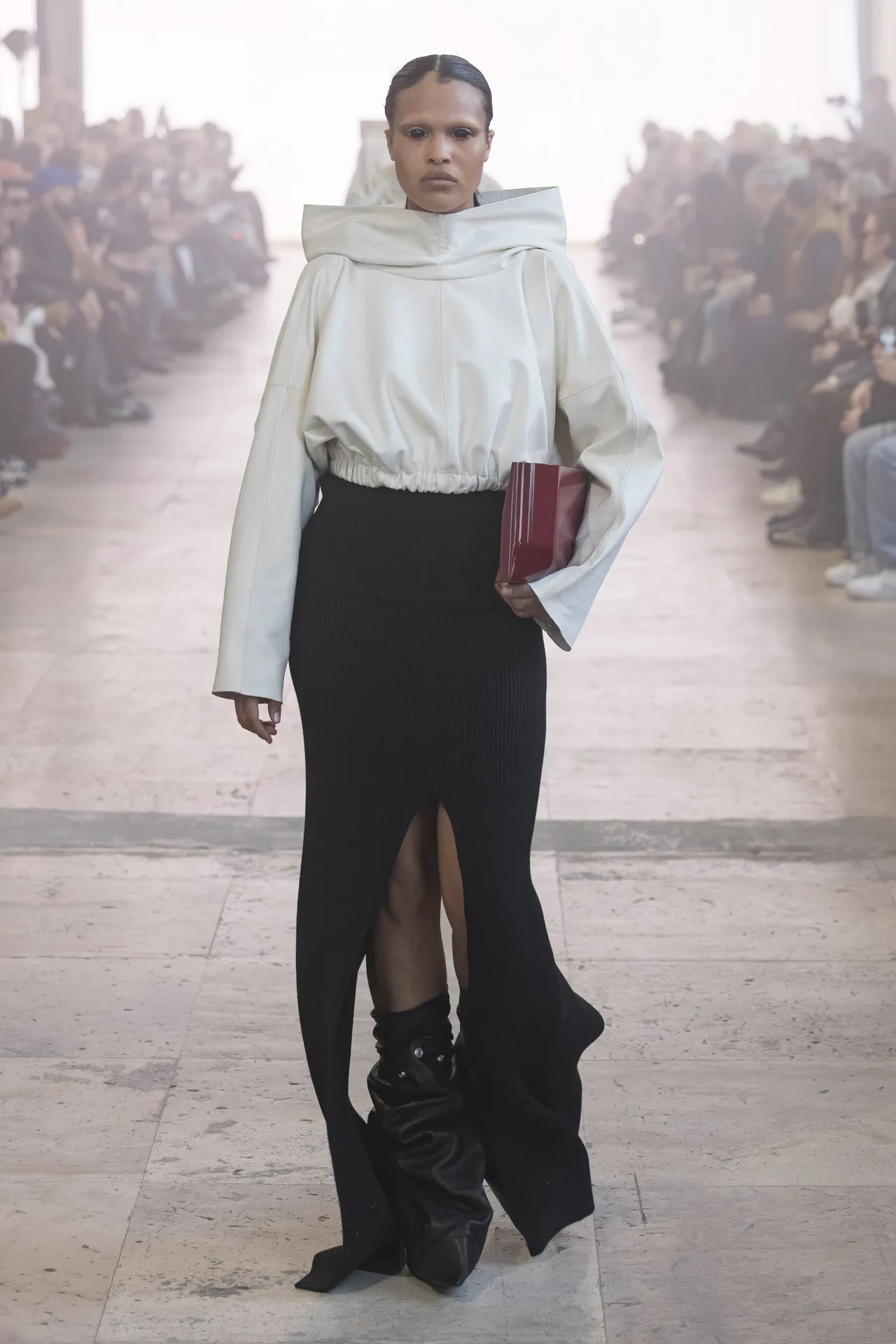 00044-rick-owens-fall-2025-ready-to-wear-credit-brand
