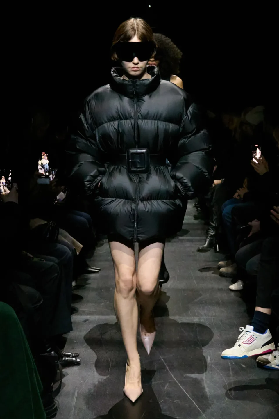 00045-balenciaga-fall-2025-ready-to-wear-credit-gorunway