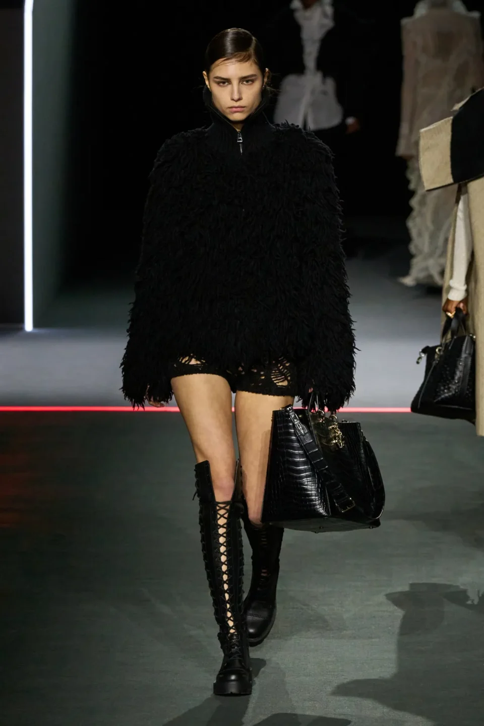00045-christian-dior-fall-2025-ready-to-wear-credit-gorunway