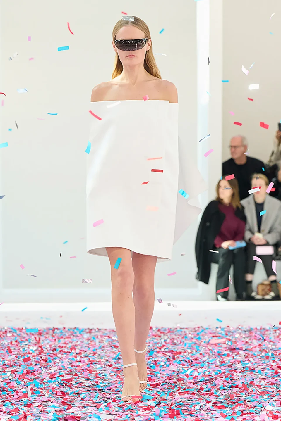 00045-courreges-fall-2025-ready-to-wear-credit-brand