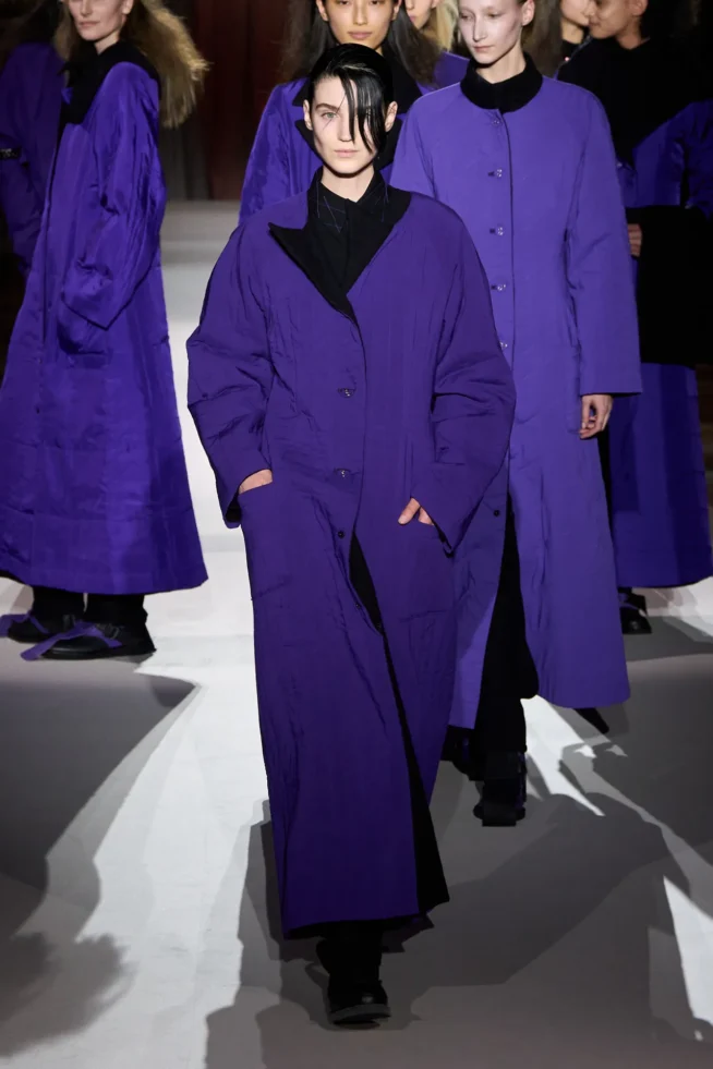 00045-yohji-yamamoto-fall-2025-ready-to-wear-credit-gorunway