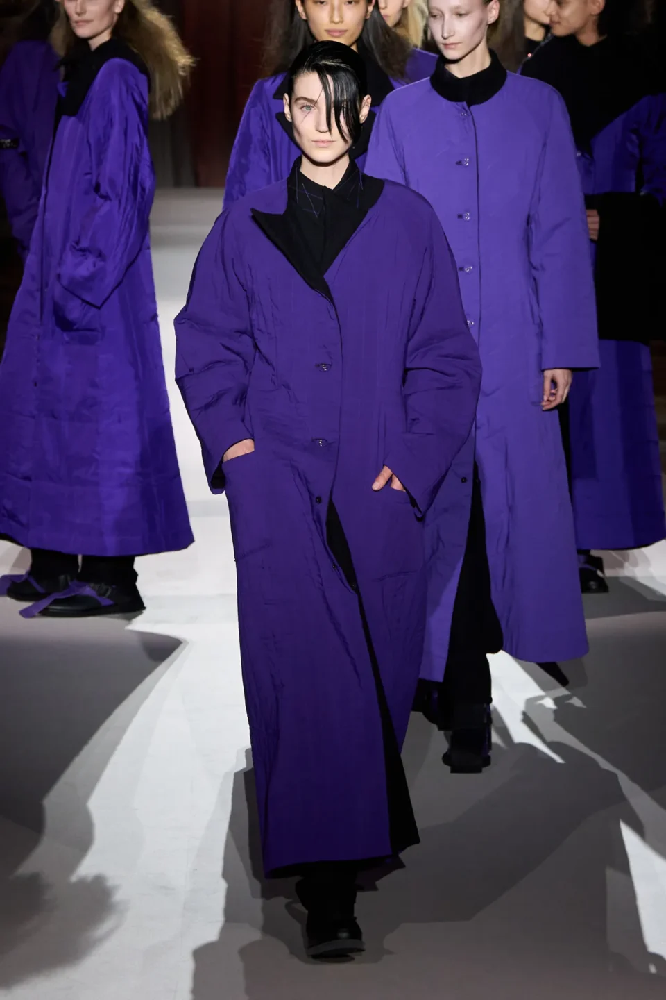 00045-yohji-yamamoto-fall-2025-ready-to-wear-credit-gorunway