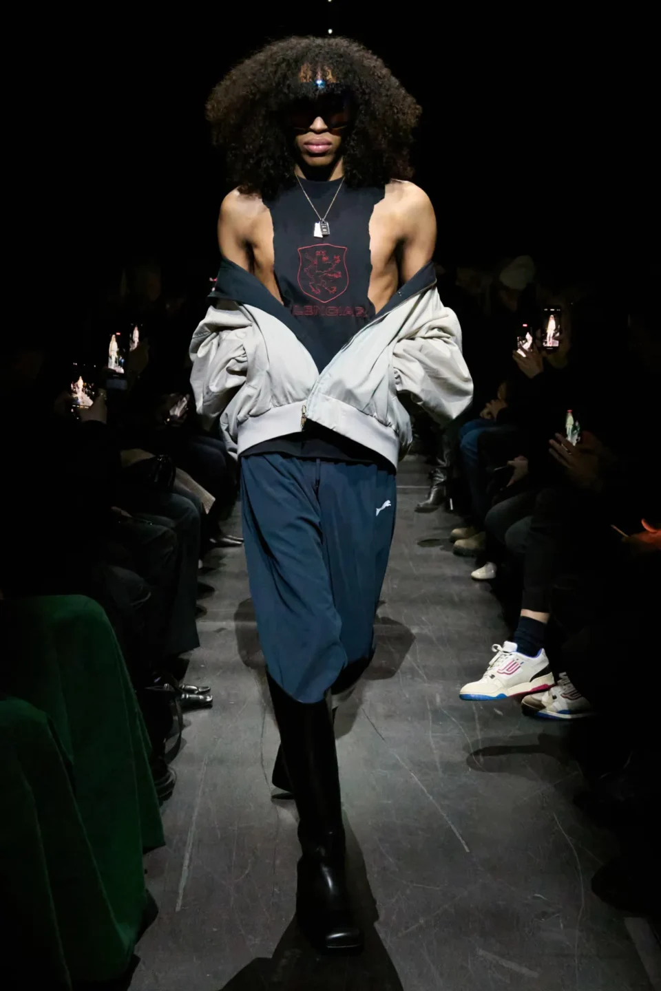 00046-balenciaga-fall-2025-ready-to-wear-credit-gorunway