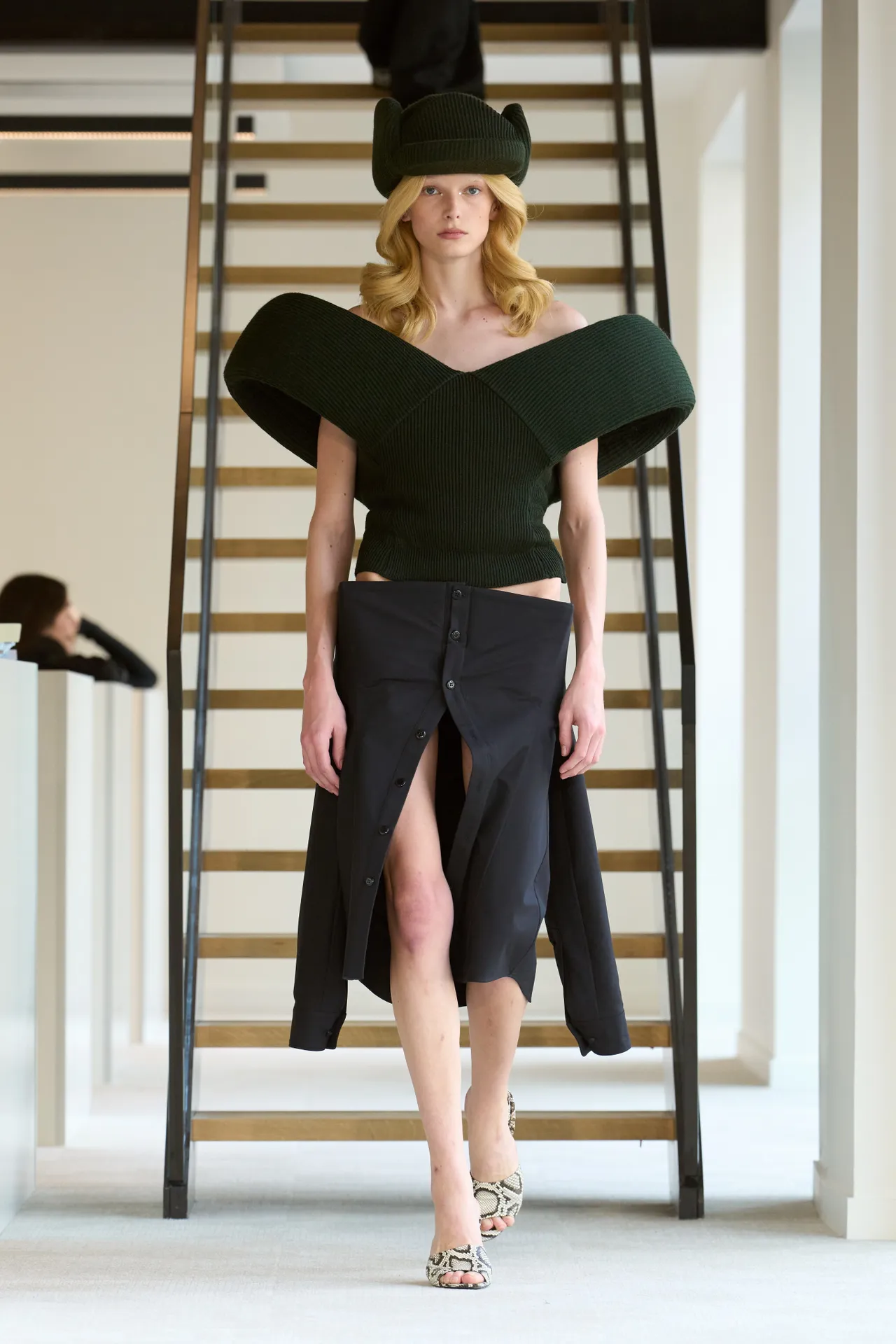 00046-duran-lantink-fall-2025-ready-to-wear-credit-gorunway