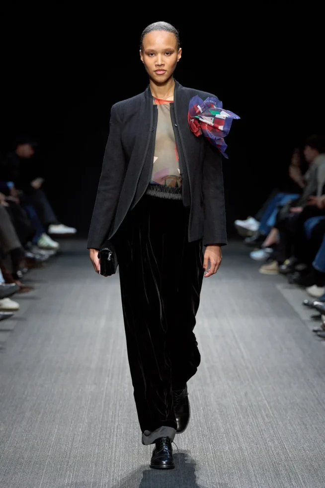 00046-emporio-armani-fall-2025-ready-to-wear-credit-gorunway