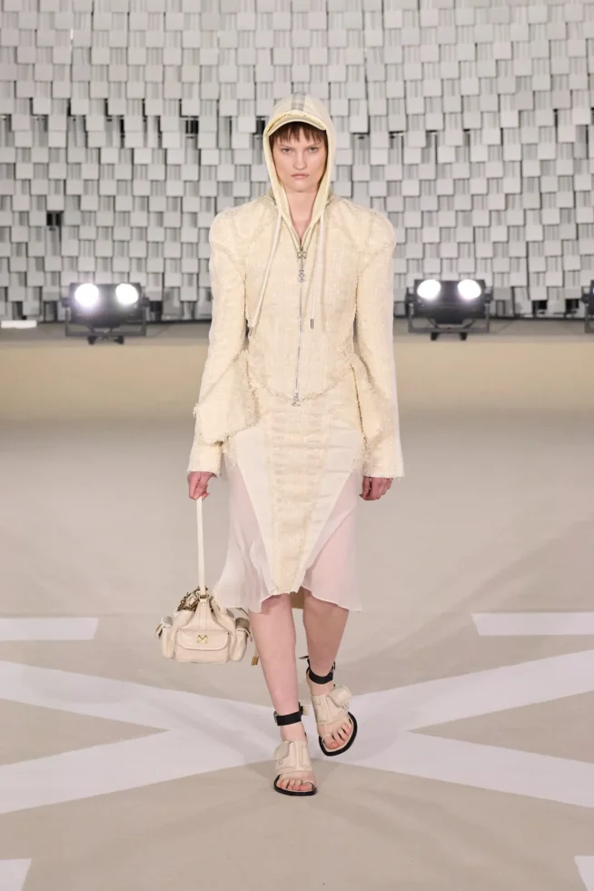 00046-off-white-fall-2025-ready-to-wear-credit-gorunway
