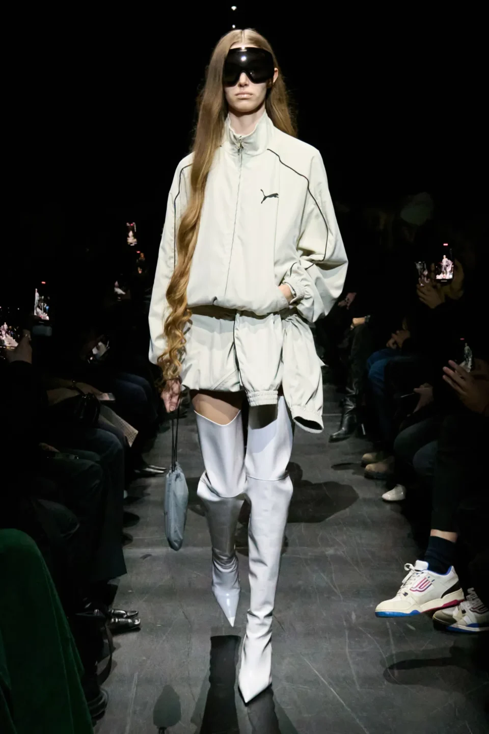 00047-balenciaga-fall-2025-ready-to-wear-credit-gorunway