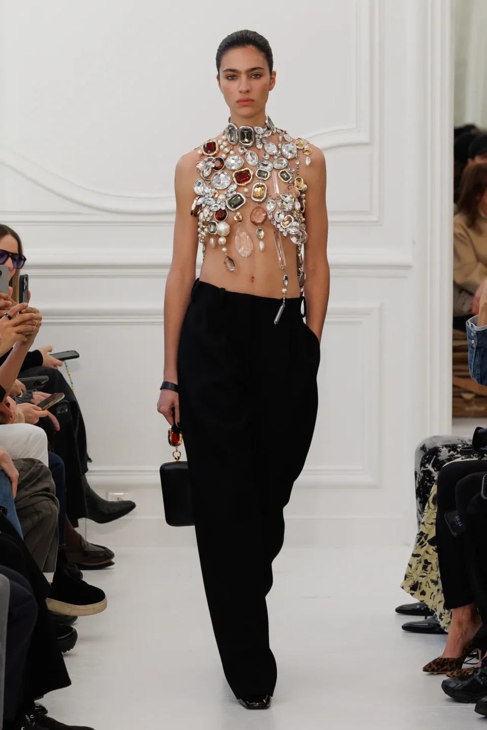 00047-givenchy-fall-2025-ready-to-wear-credit-brand