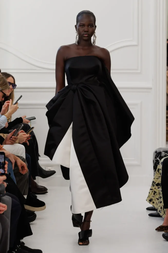 00048-givenchy-fall-2025-ready-to-wear-credit-brand