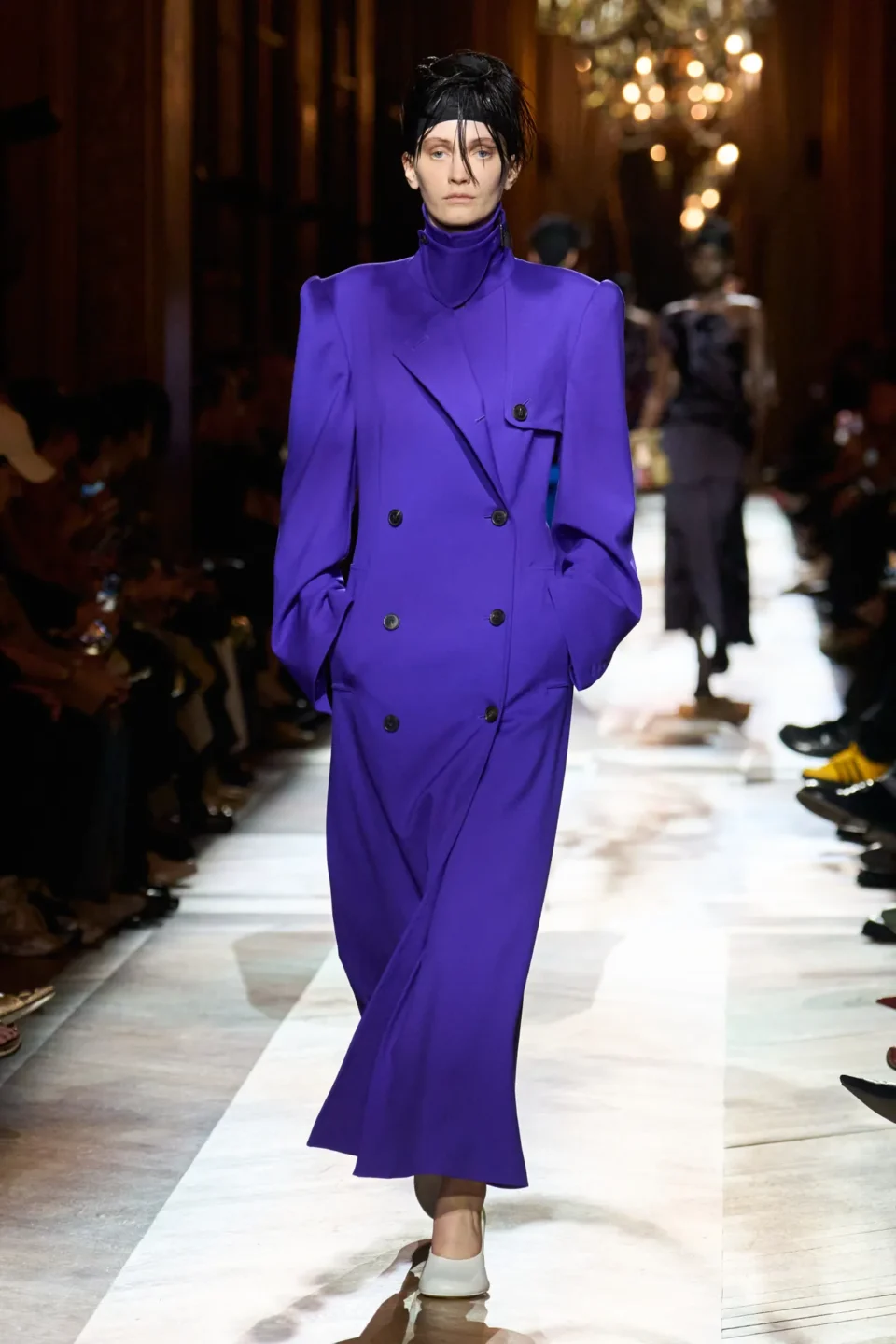 00049-dries-van-noten-fall-2025-ready-to-wear-credit-gorunway
