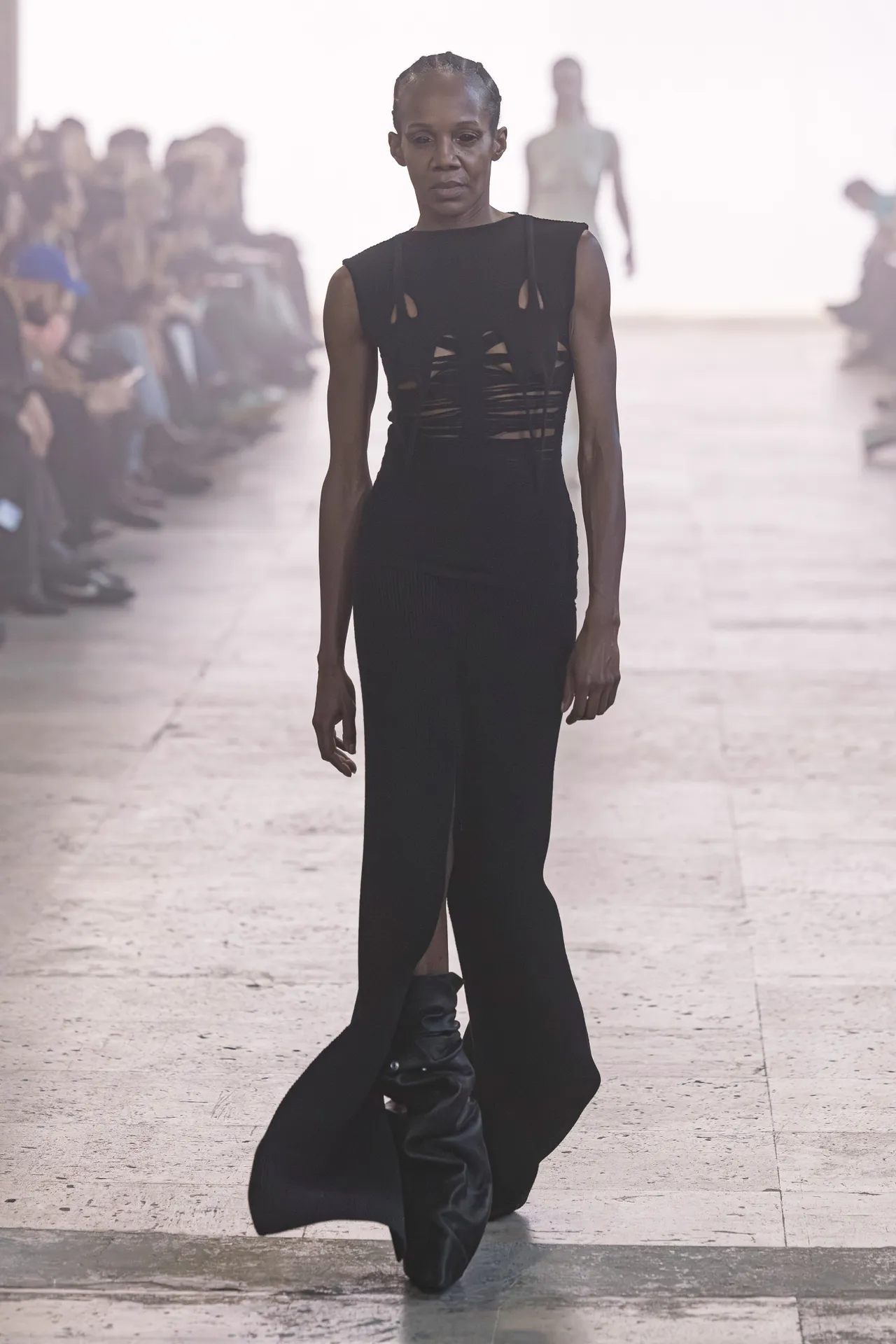 00049-rick-owens-fall-2025-ready-to-wear-credit-brand