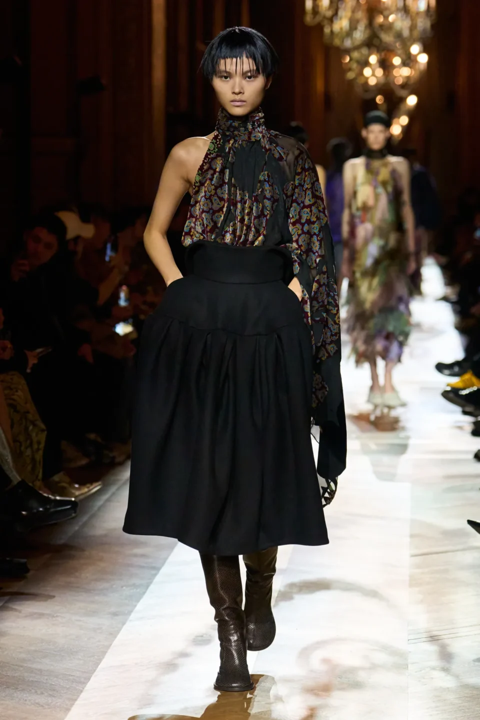 00052-dries-van-noten-fall-2025-ready-to-wear-credit-gorunway