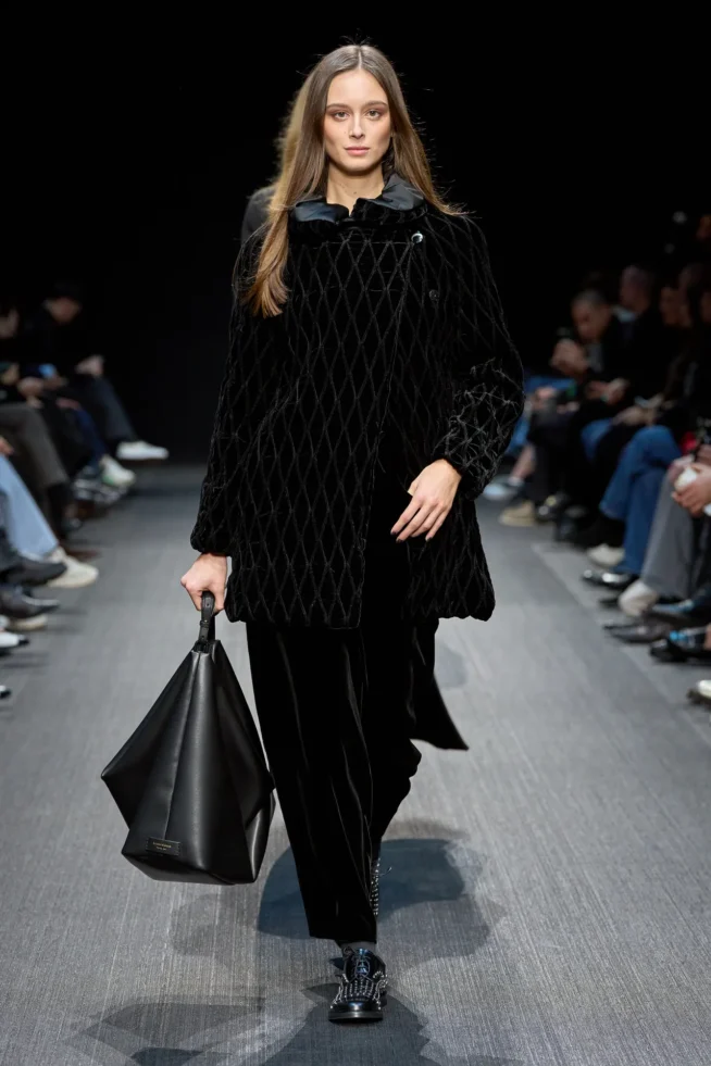 00053-emporio-armani-fall-2025-ready-to-wear-credit-gorunway