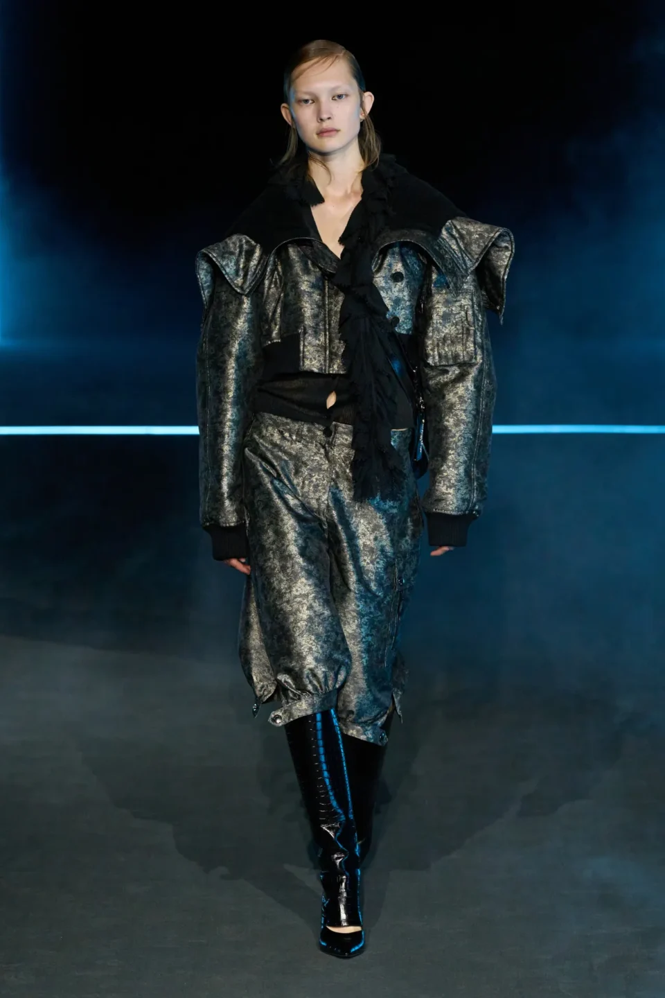 00054-christian-dior-fall-2025-ready-to-wear-credit-gorunway