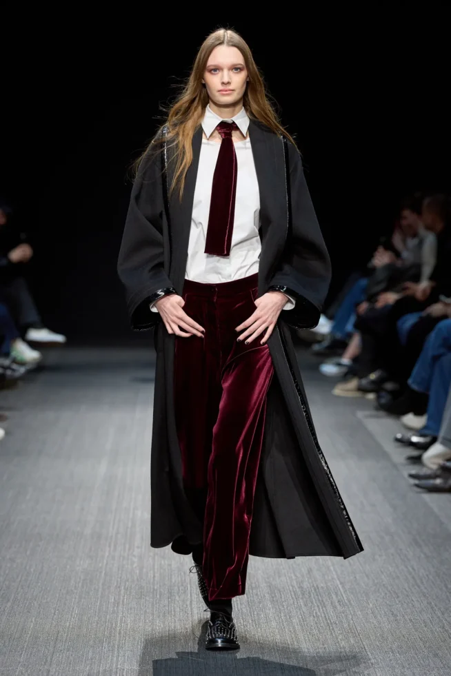00056-emporio-armani-fall-2025-ready-to-wear-credit-gorunway